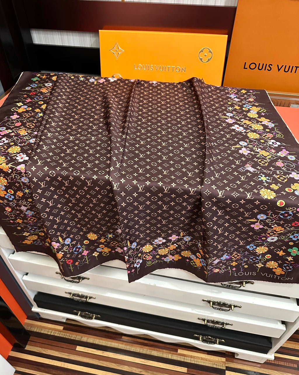 LV SCARF 90 CM IN SILK 730542