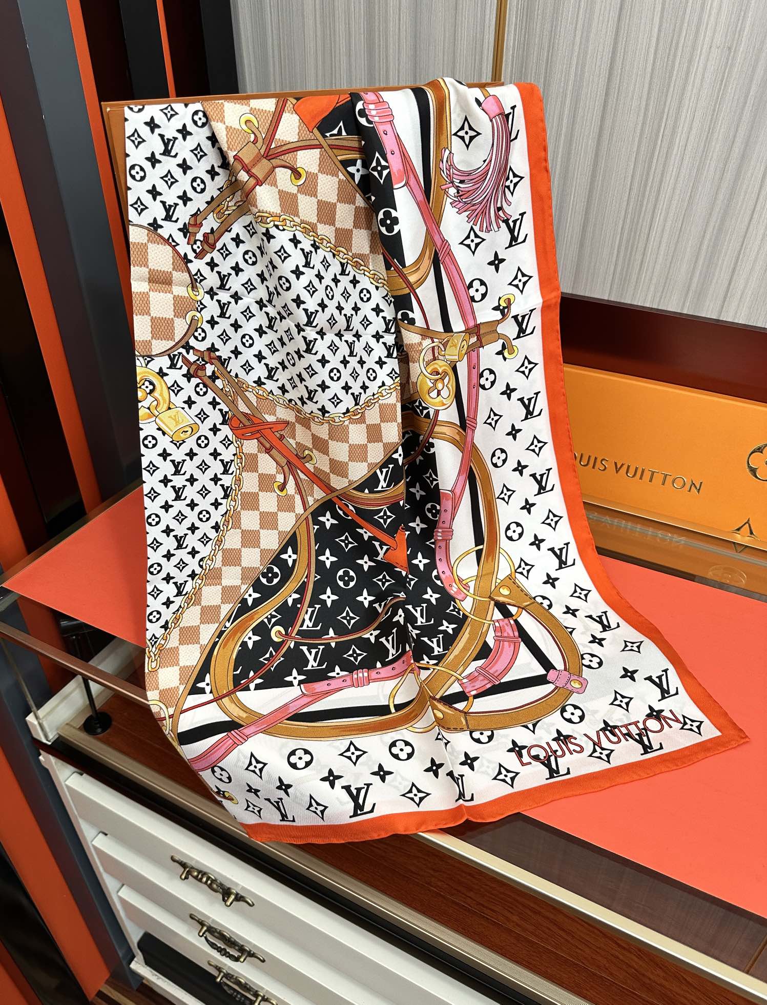 LV SCARF 90 CM IN SILK 738451