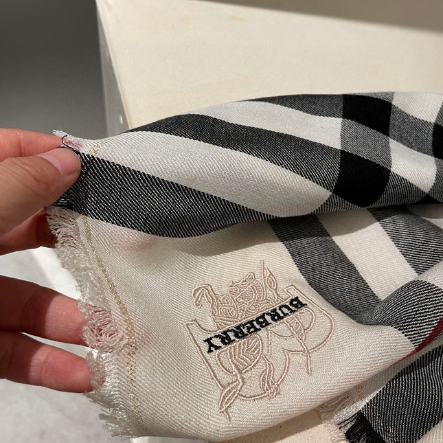 BURBERRY 26S SCARF 200CM IN CASHMERE 215173