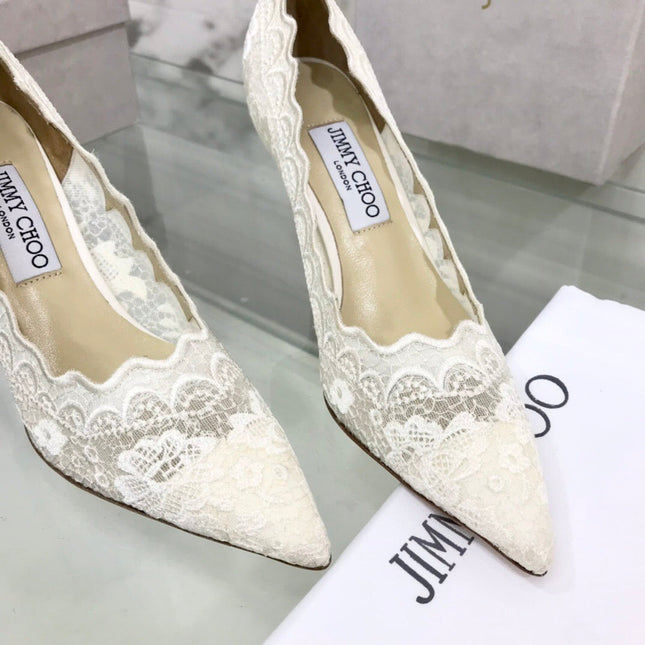 JIMMY CHOO 26S SCALLOPED LACE PUMP 85 MM IN WHITE FABRIC