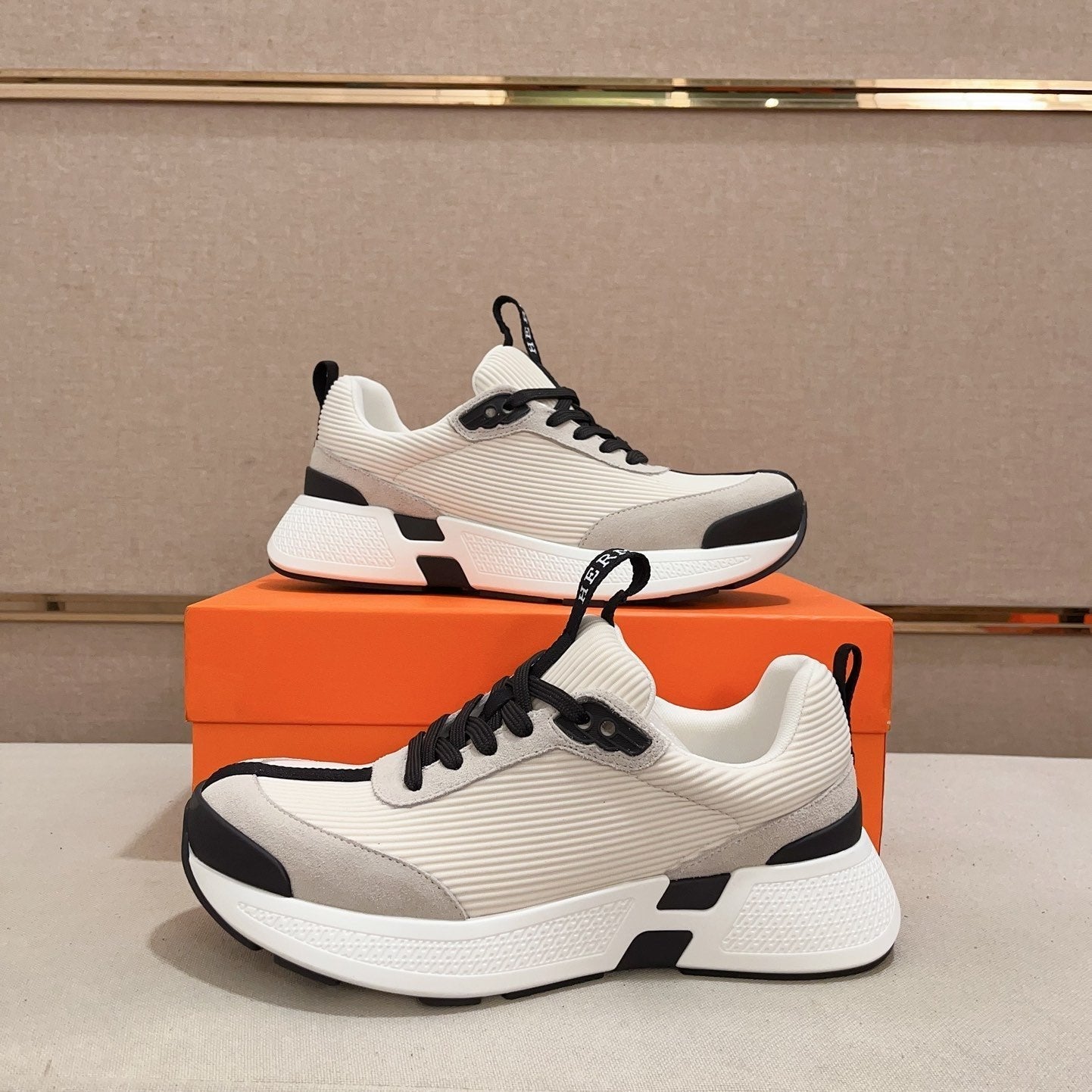 HM HUGO SNEAKER CREAMY WHITE WEAVE AND SUEDE