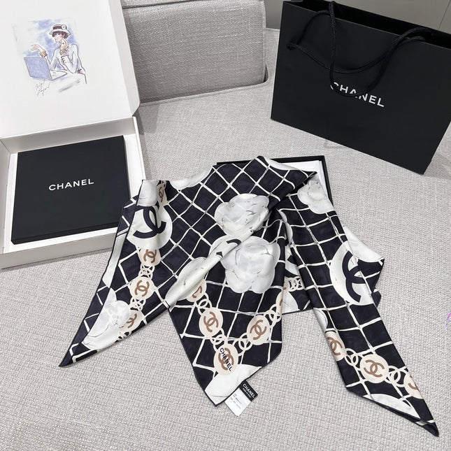 CHANEL 26S SCARF 90 IN SILK 311804