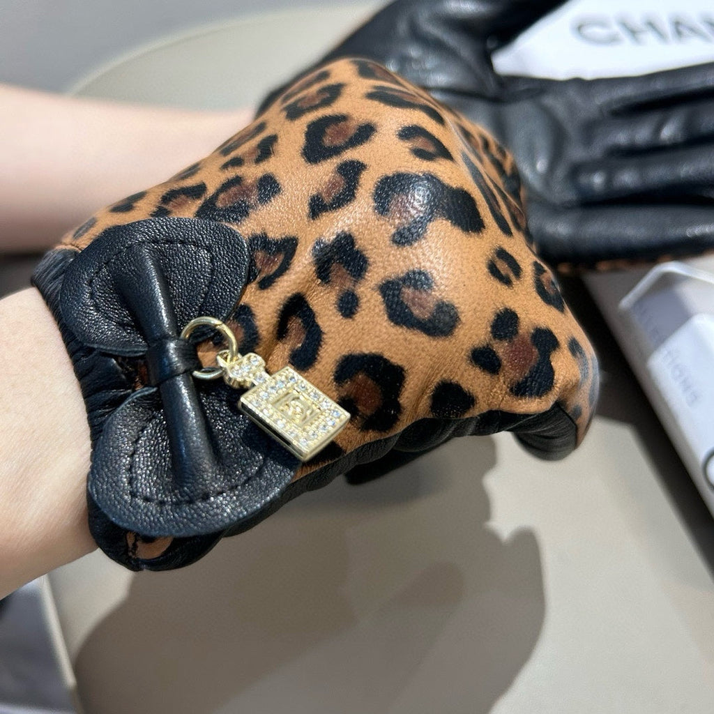 GLOVES IN PERU BROWN MONOGRAM LAMBSKIN 465005