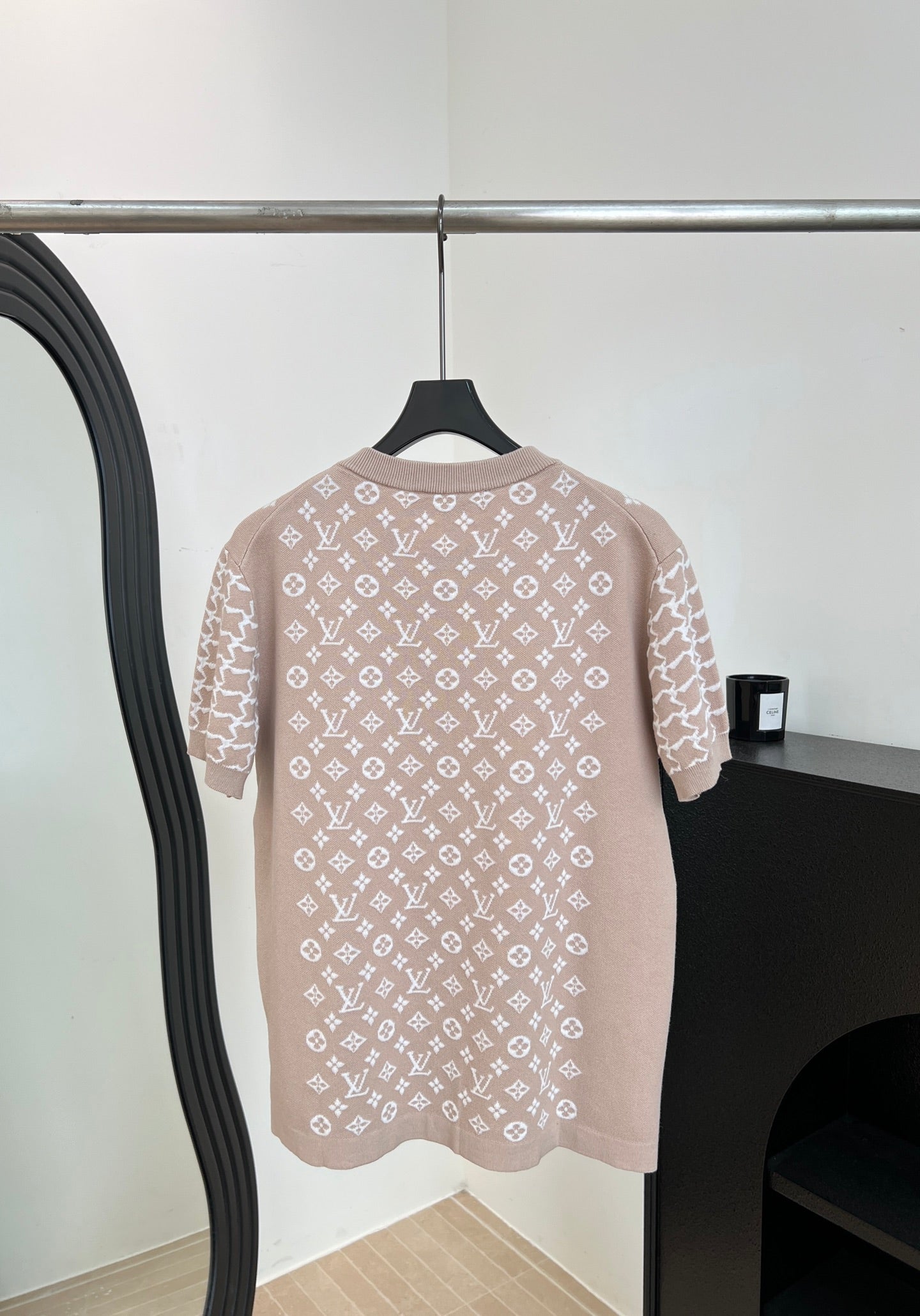 LV 26S SHORT-SLEEVED SWEATER STYLE 222