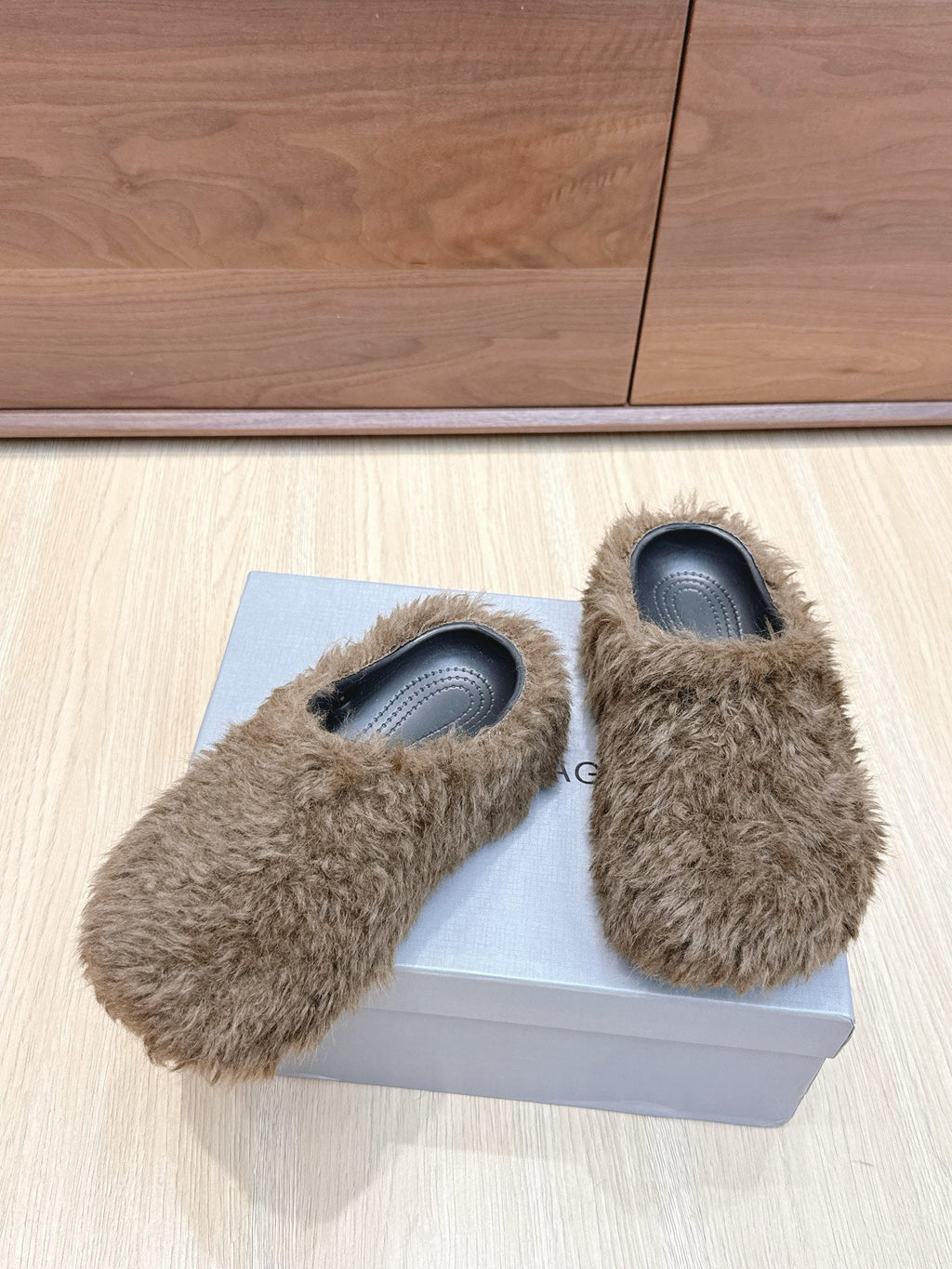 BALENCIAGA 25S MULES IN BROWN FAUX FUR