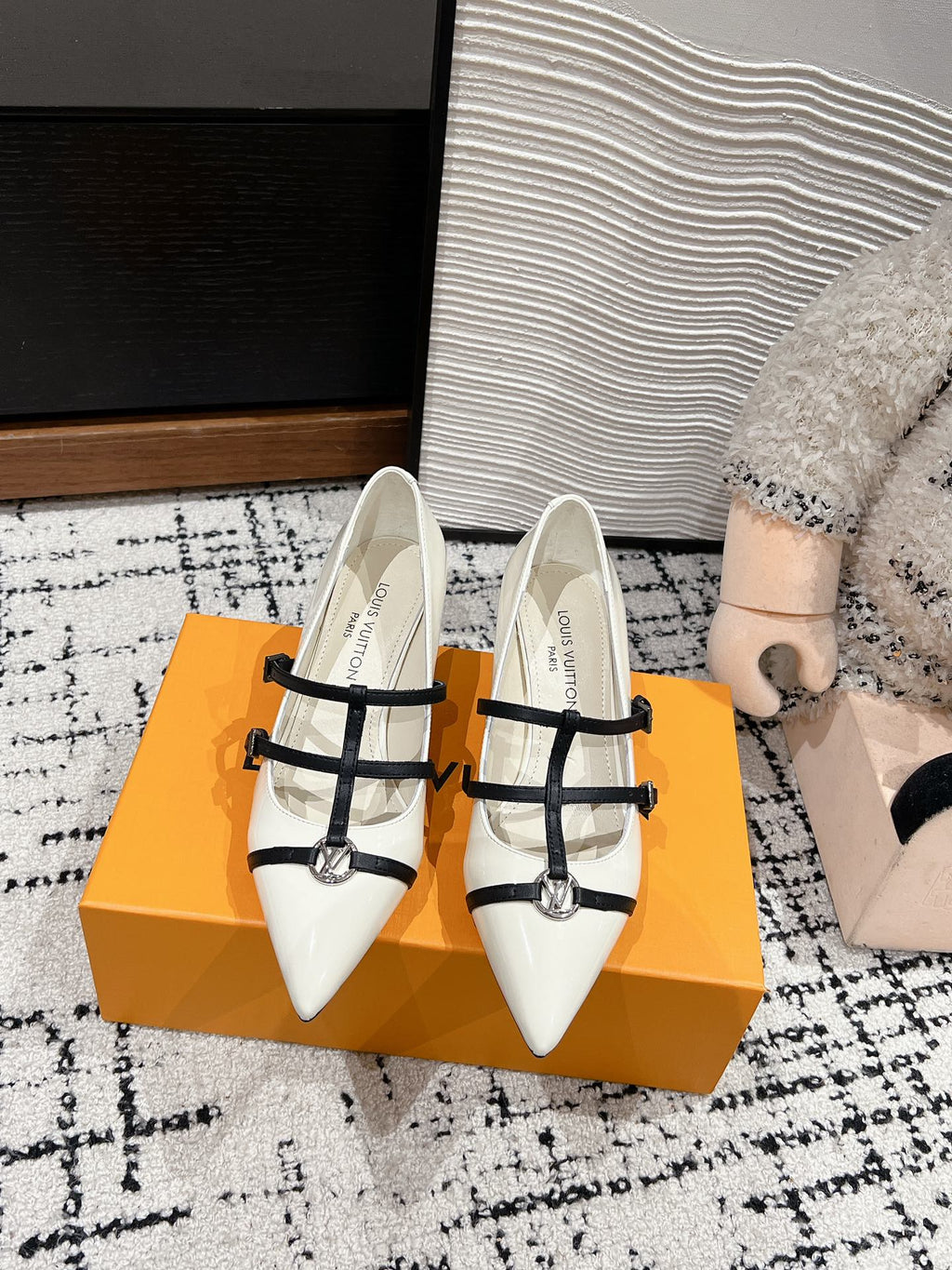 HIGH HEEL 4 CM PUMP IN WHITE CALFSKIN