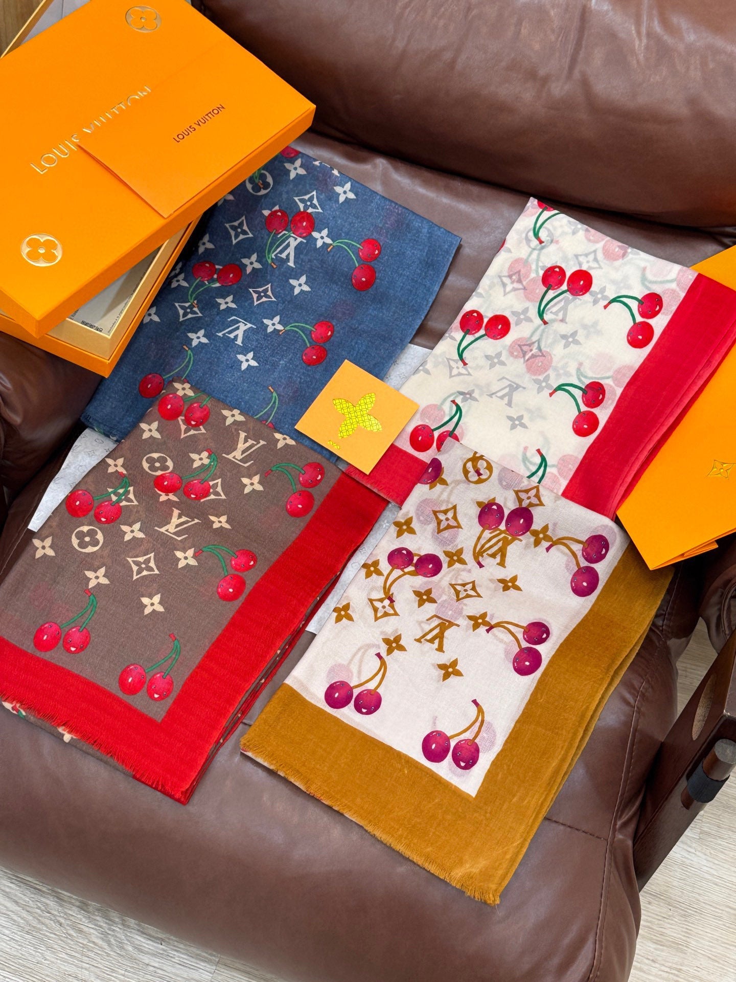 LV SCARF 200 CM IN CASHMERE 728983
