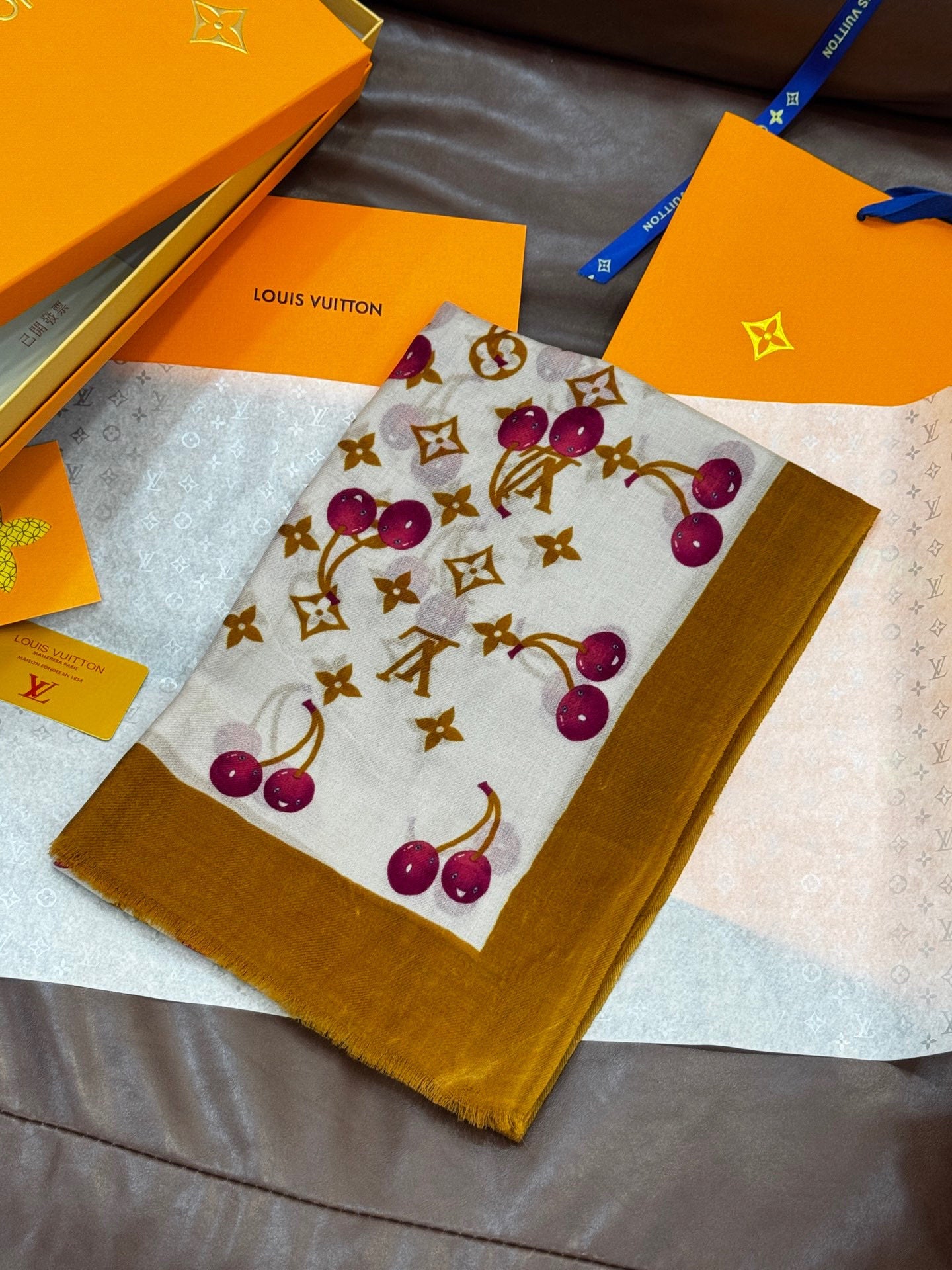 LV SCARF 200 CM IN CASHMERE 728983
