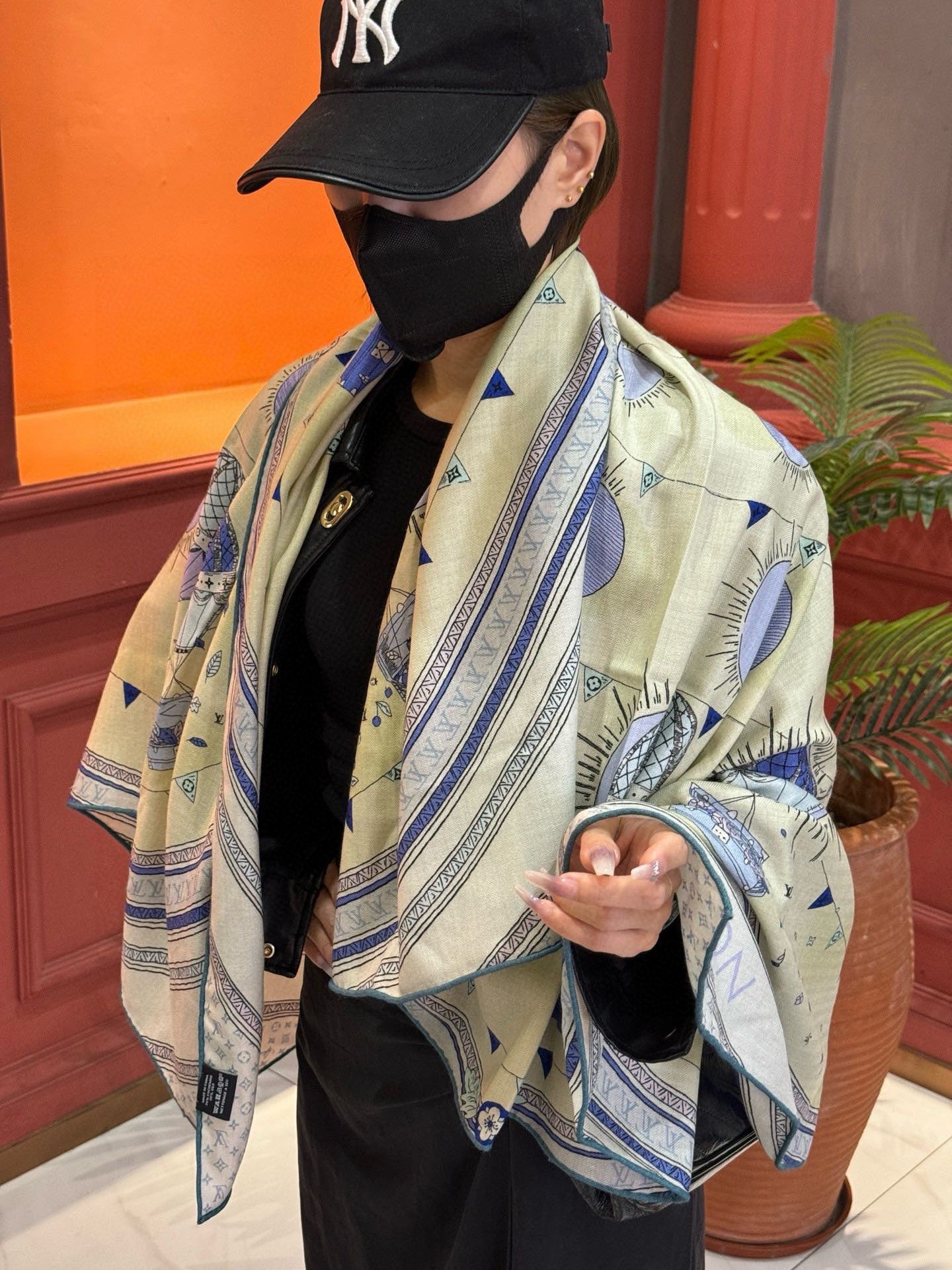 LV SCARF 140 CM IN SILK 730620