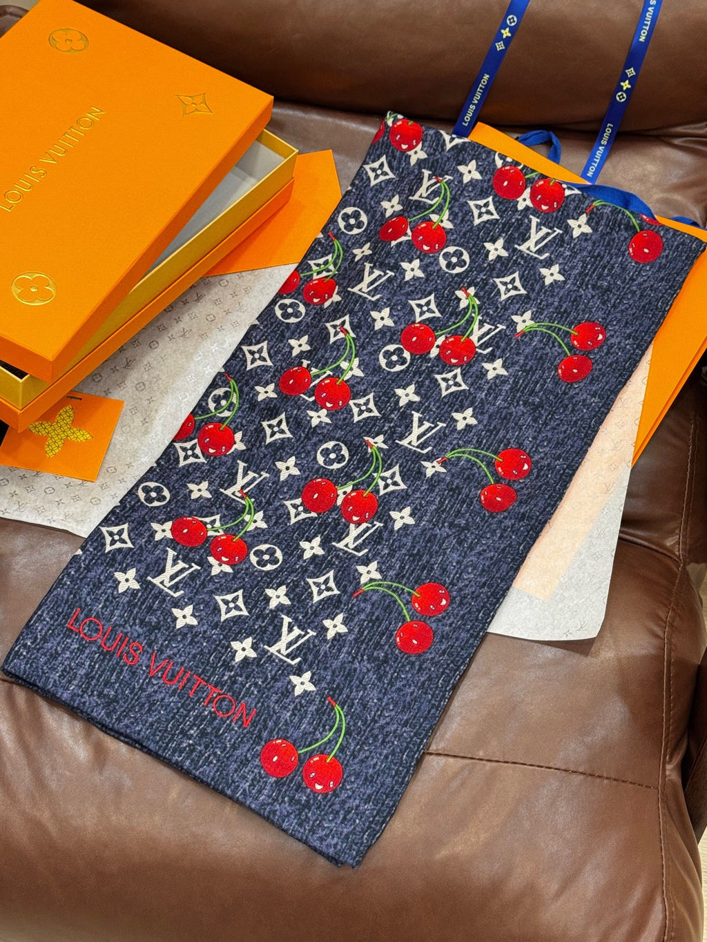 LV SCARF 140 CM IN SILK-CASHMERE BLEND 737269
