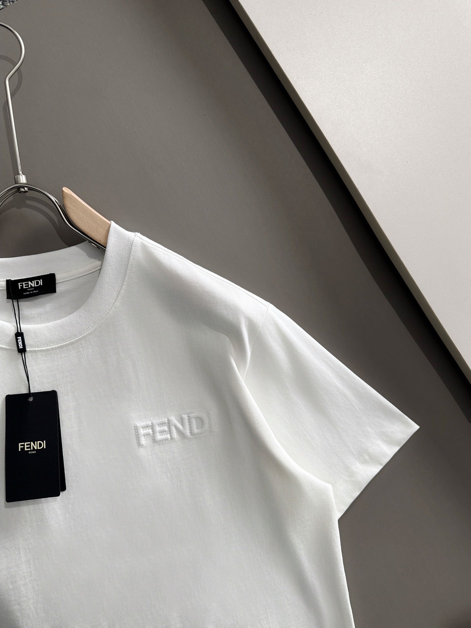 FENDI 26S SHORT SLEEVE T-SHIRT 165