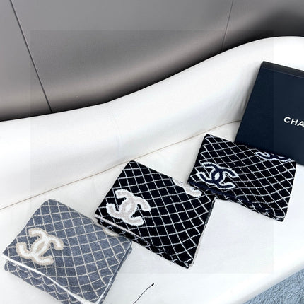 CHANEL 25S SCARF 185 IN CASHMERE 721525