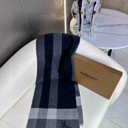BURBERRY 26S SCARF 180CM IN CASHMERE 311830