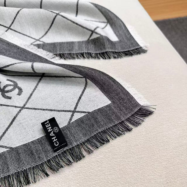 CHANEL 26S SCARF 140 IN CASHMERE AND SILK 304552