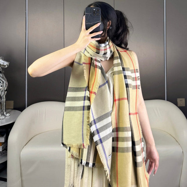 BURBERRY 26S SCARF 220CM IN CASHMERE SILK 303203