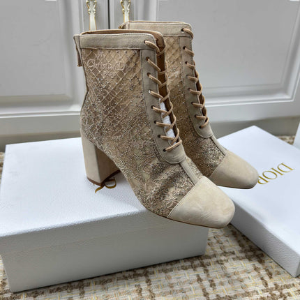 DIOR 26S LACE UP ANKLE BOOTS 35MM IN BEIGE LACE SUEDE BLOCK HEEL
