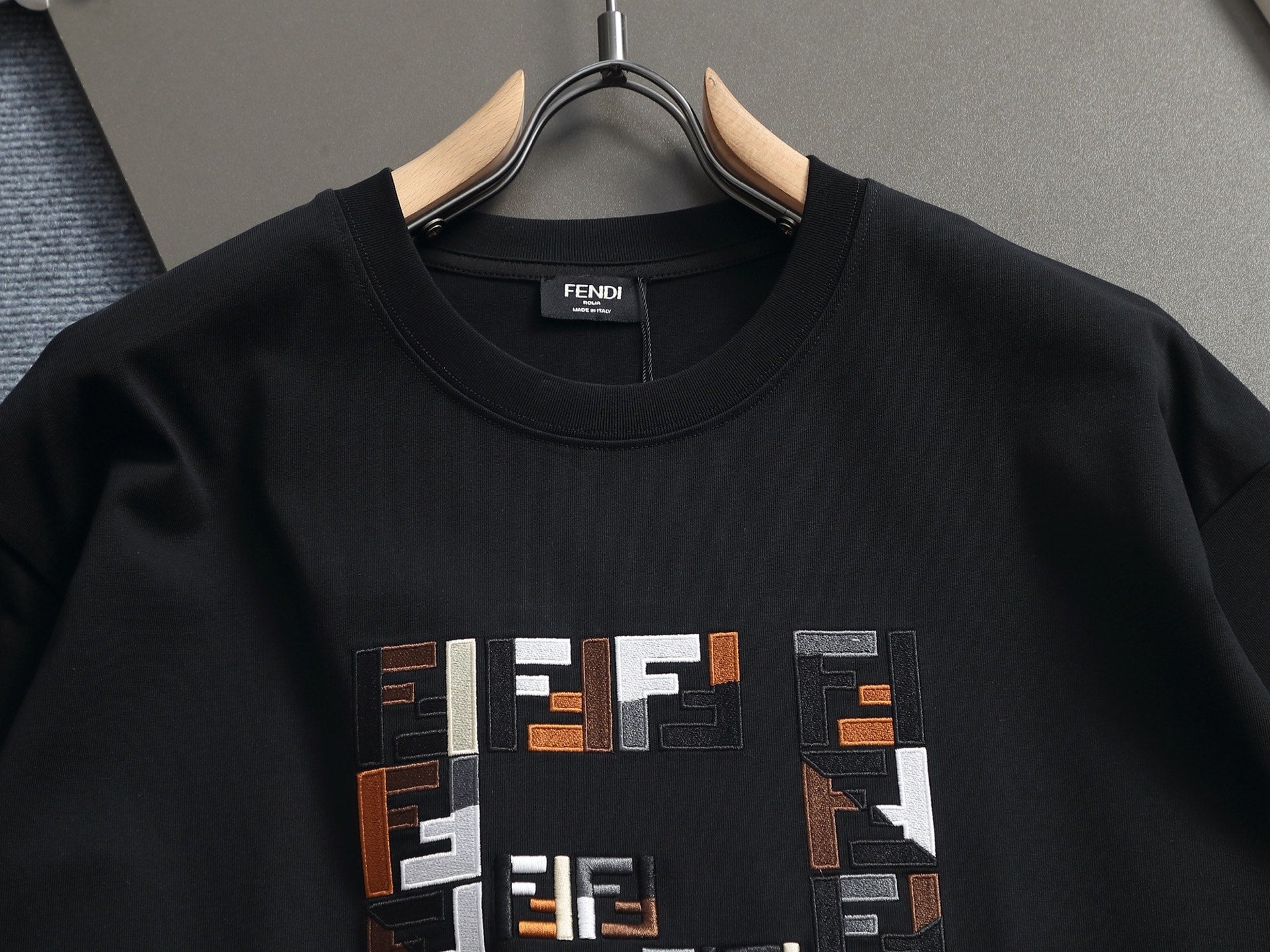 FENDI 26S SHORT SLEEVE T-SHIRT 172