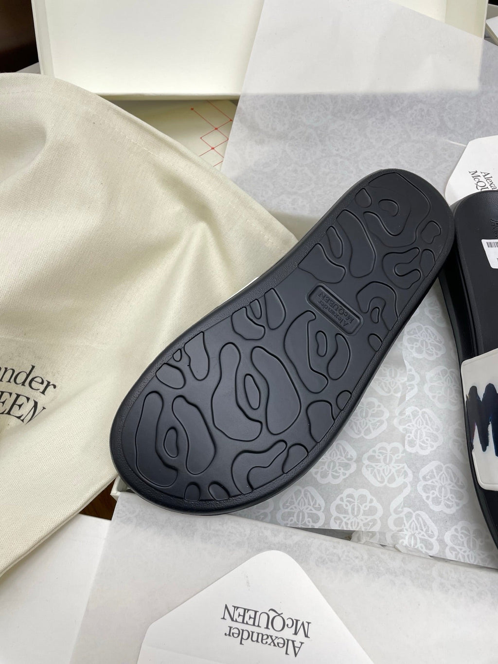SLIDES SANDAL IN BLACK TPU WHITE STRAP WITH 3D LOGO