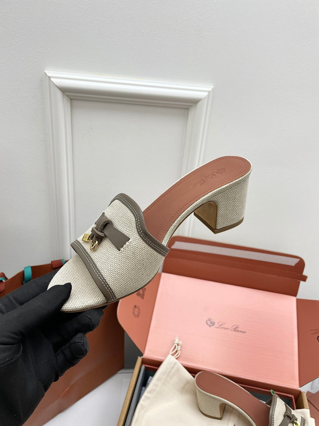 LP 26S HIGH HEEL SANDALS IN LIGHT BEIGE CANVAS AND GREY CALFSKIN