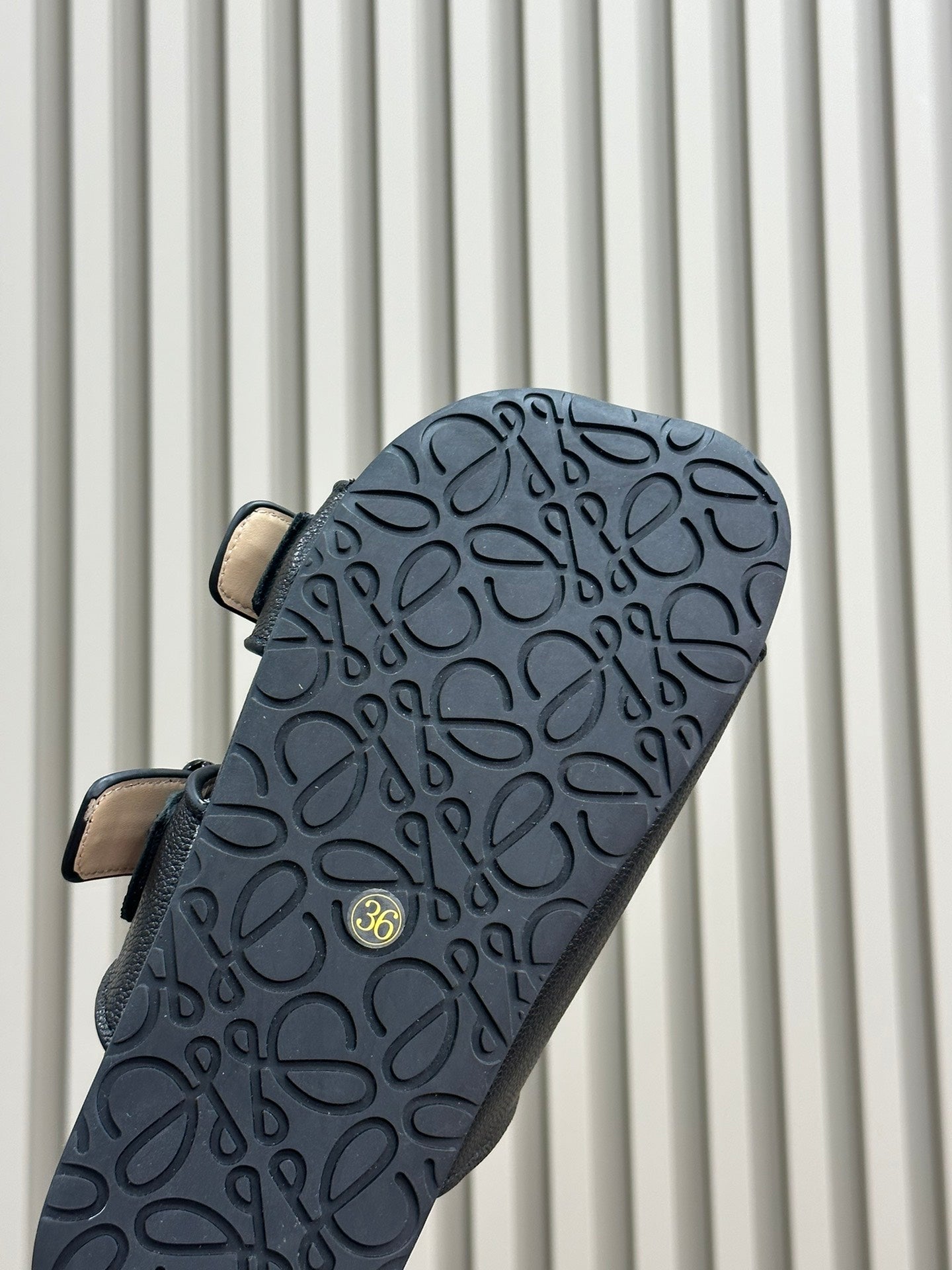 LOEWE 26S EASE SLIDE IN BLACK CALFSKIN