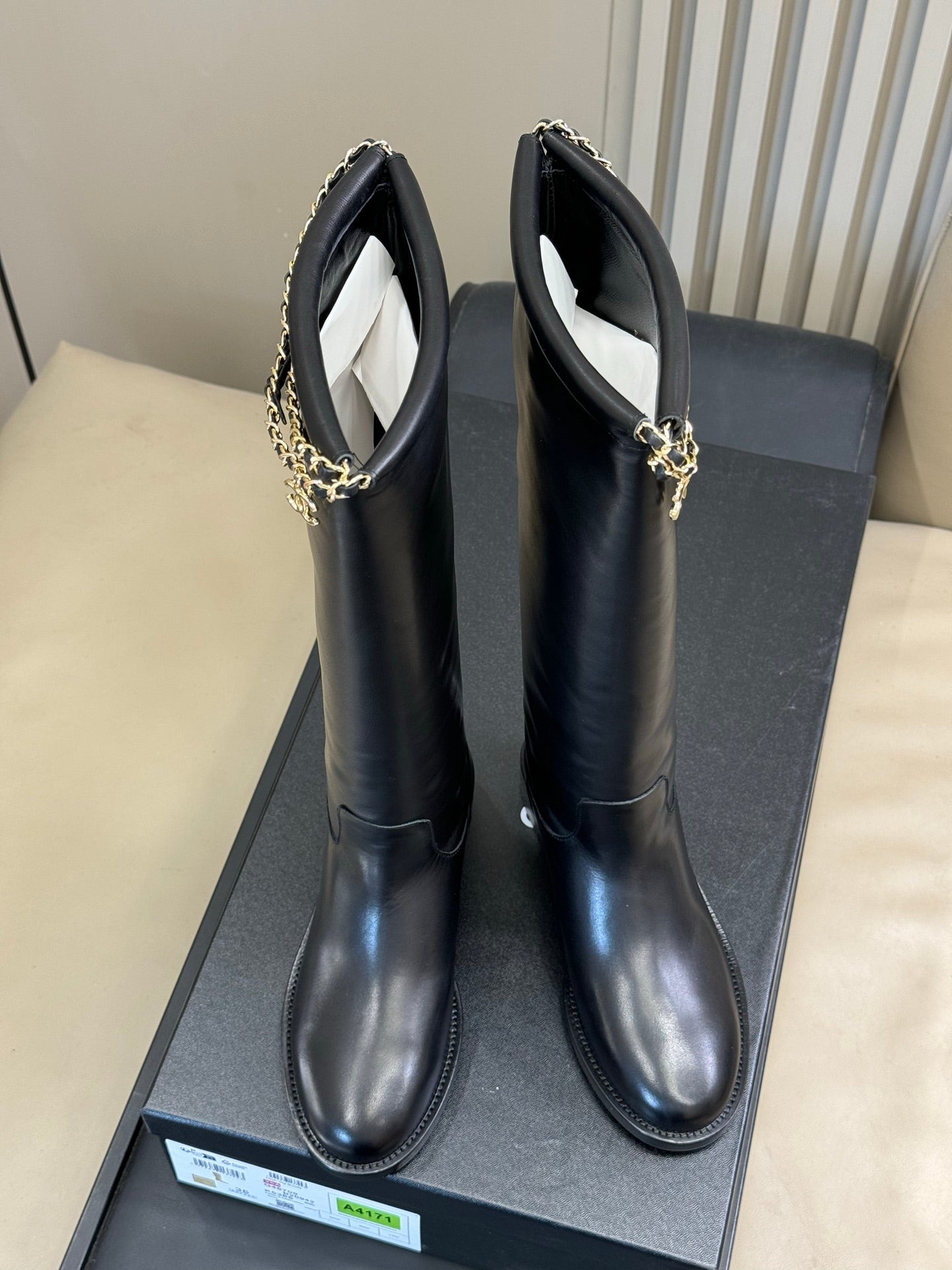 CC CHAIN LONG BOOTS IN BLACK CALFSKIN