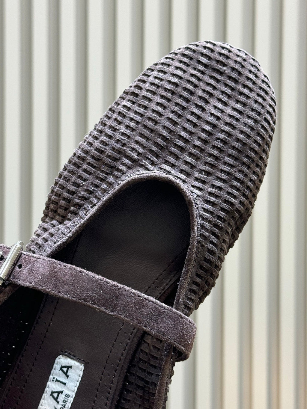 ALAIA 26S KNIT BALLET FLATS IN DARK BROWN SUEDE