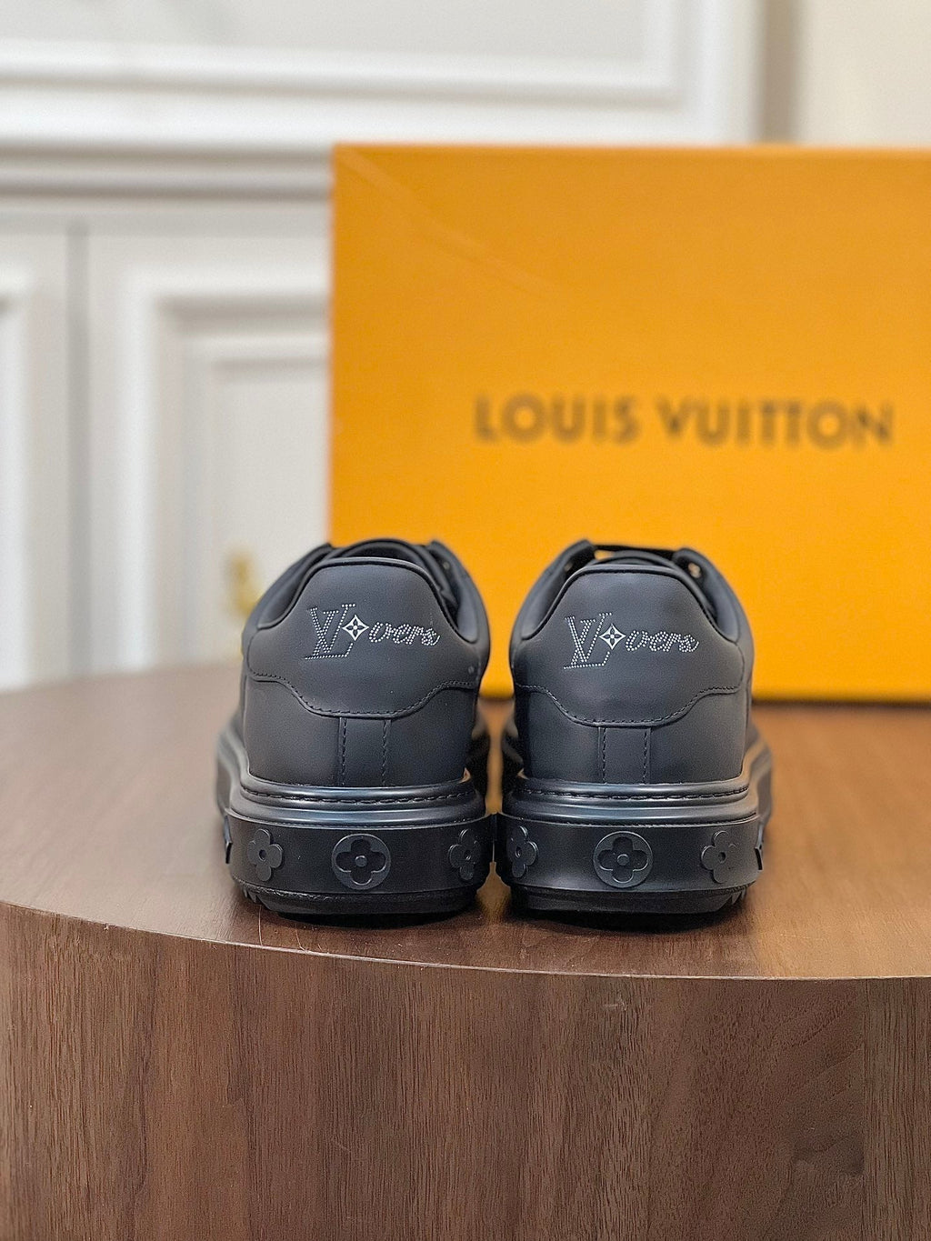 LV TIME OUT SNEAKER IN BLACK CALFSKIN