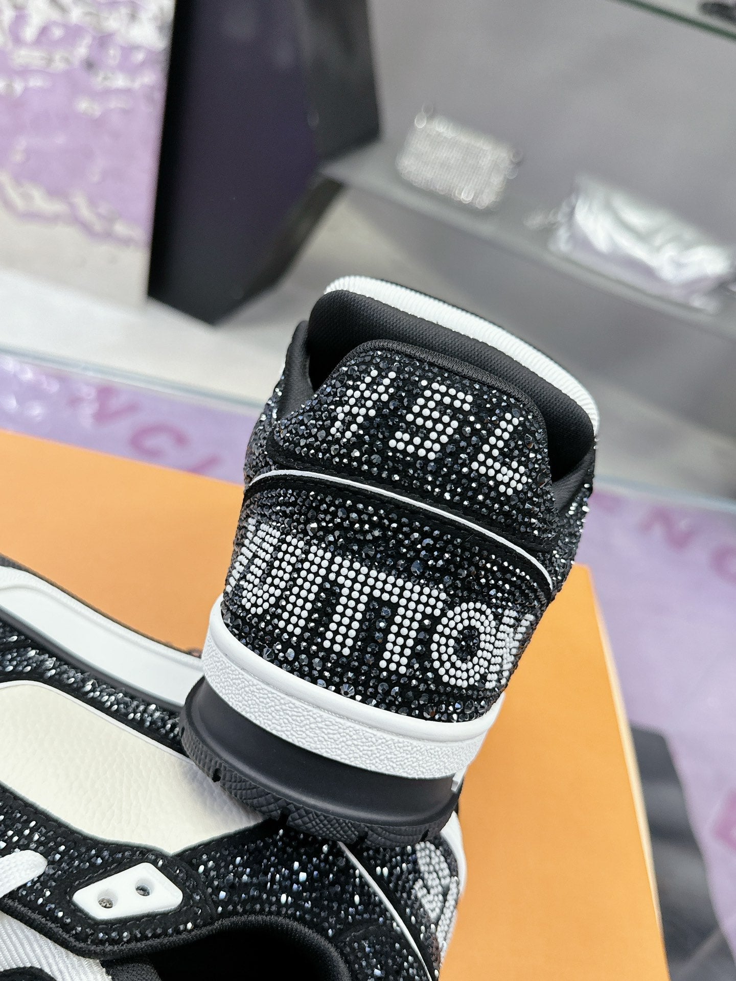 LV 26S TRAINER SNEAKERS IN BLACK WHITE CALFSKIN WITH RHINESTONE