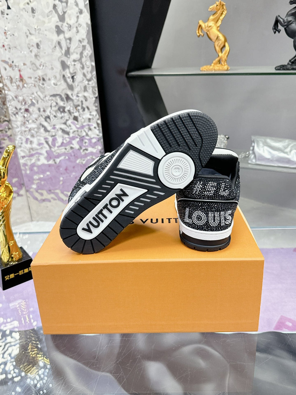 LV 26S TRAINER SNEAKERS IN BLACK WHITE CALFSKIN WITH RHINESTONE