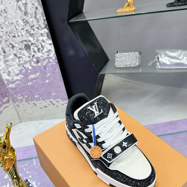 LV 26S TRAINER SNEAKERS IN BLACK WHITE CALFSKIN WITH RHINESTONE