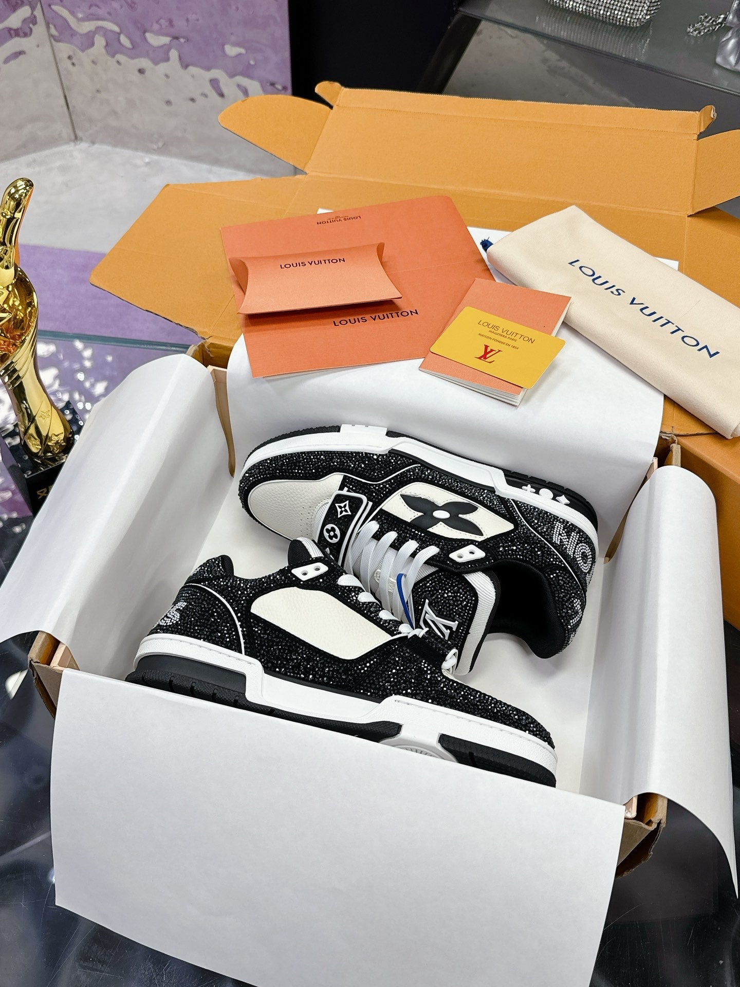 LV 26S TRAINER SNEAKERS IN BLACK WHITE CALFSKIN WITH RHINESTONE