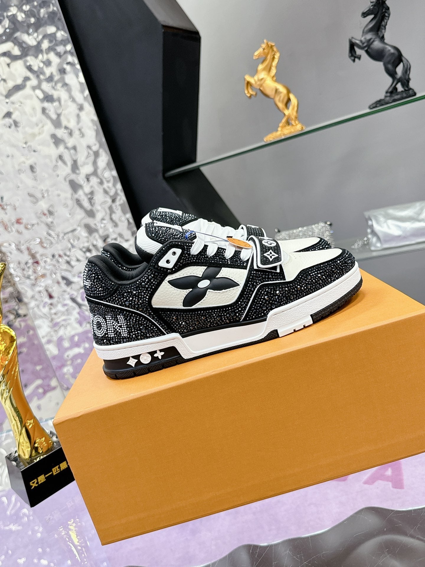 LV 26S TRAINER SNEAKERS IN BLACK WHITE CALFSKIN WITH RHINESTONE