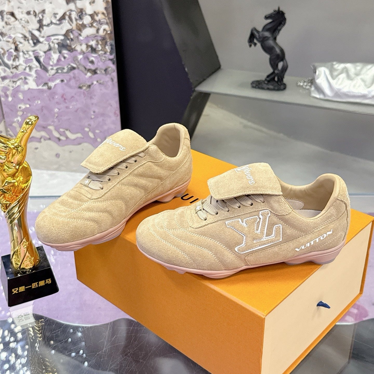 LV 26S FOOTPRINT SOCCER SNEAKERS IN BEIGE SUEDE
