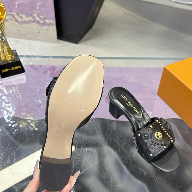 LV 26S BLOCK HEEL MULE SANDALS IN BLACK EMBOSSED CALFSKIN GOLD HARDWARE