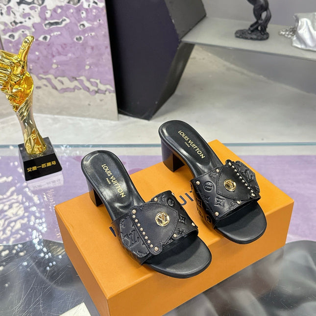 LV 26S BLOCK HEEL MULE SANDALS IN BLACK EMBOSSED CALFSKIN GOLD HARDWARE