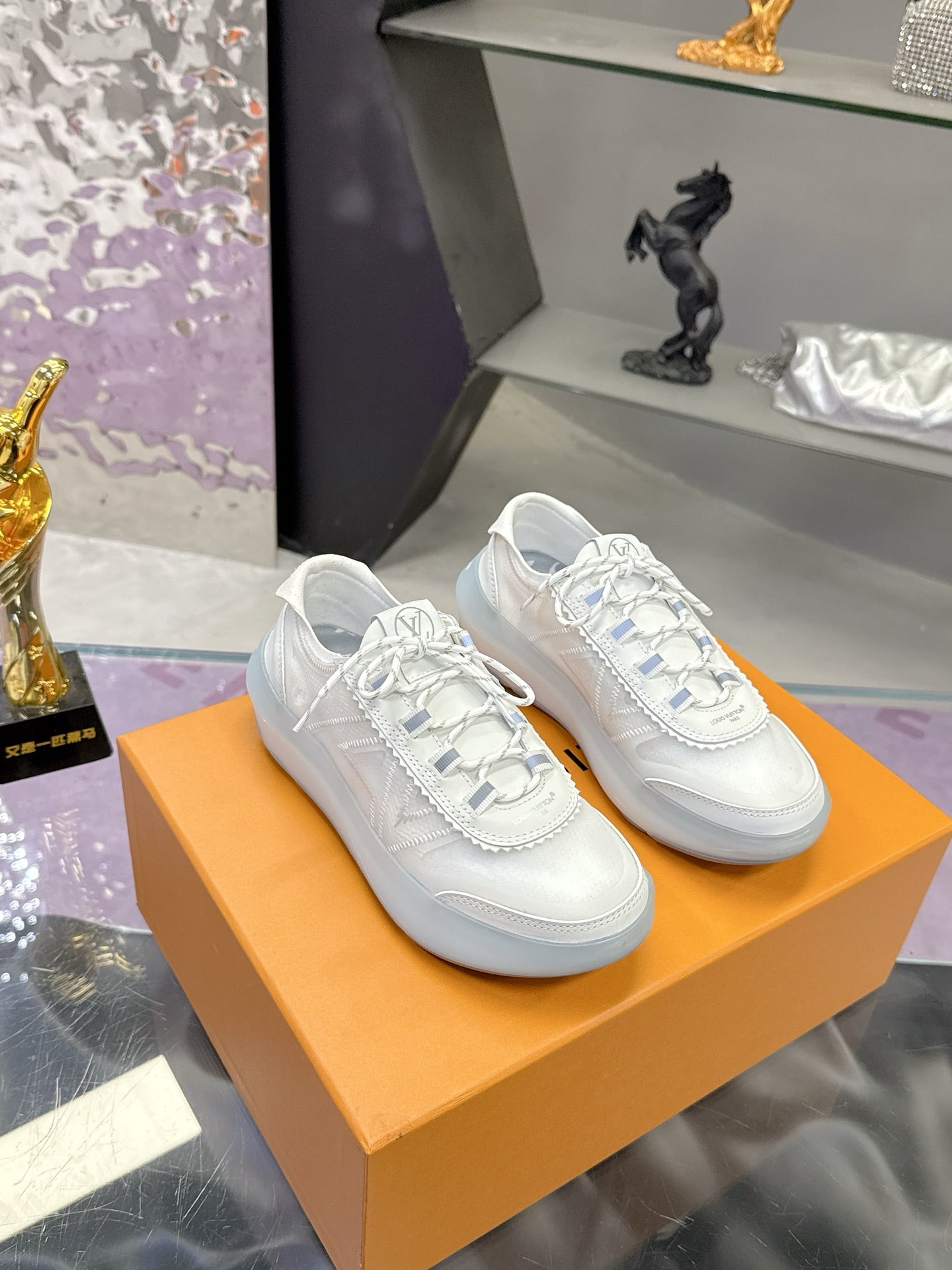 LV 26S SKATE SNEAKERS IN WHITE MESH TRANSLUCENT SOLE