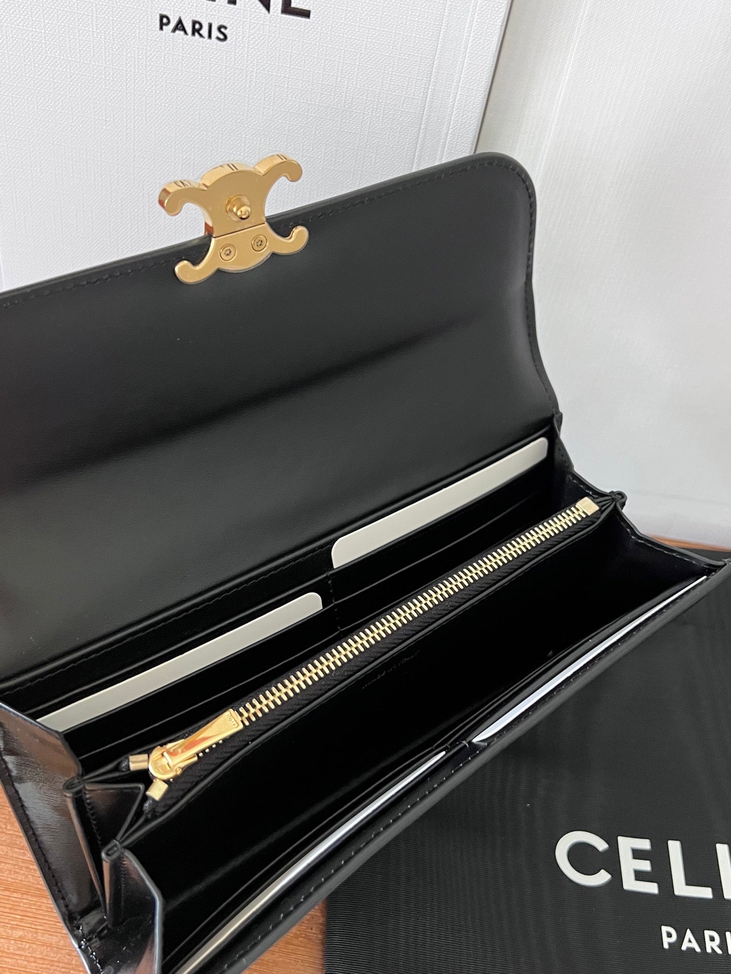 TRIOMPHE WALLET 19 IN BLACK CALFSKIN GOLD HARDWARE