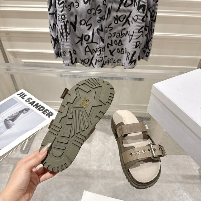 DIOR 26S SLIDES IN KHAKI CANVAS