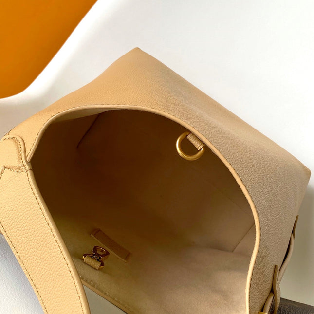 LV 25S LOW KEY HOBO BAG 35 CM IN BEIGE CALFSKIN
