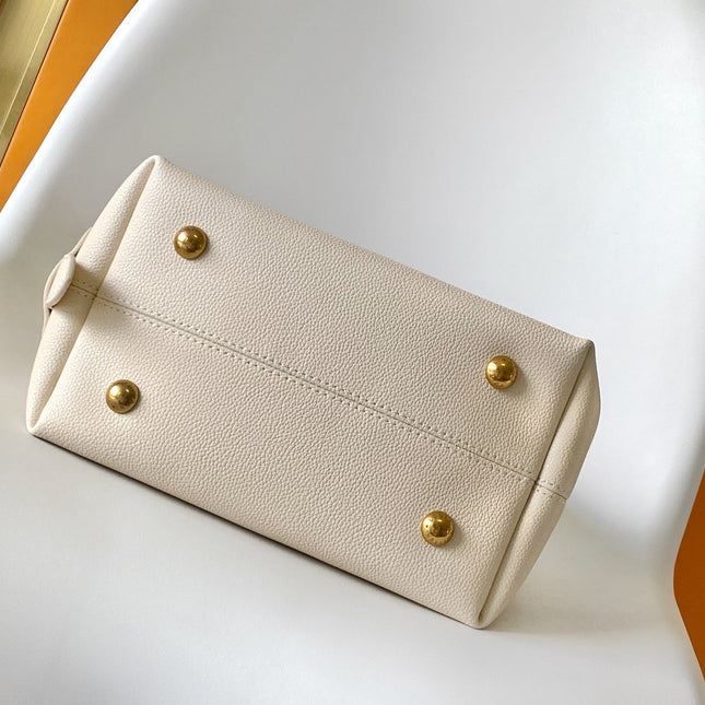 LV 25S LOW KEY HOBO BAG 35 CM IN CREAM WHITE CALFSKIN