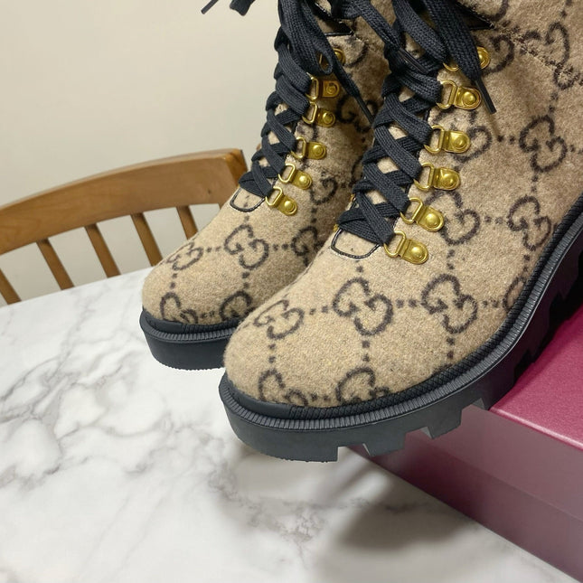GUCCI 26S PLATFORM ANKLE BOOTS 70 MM IN BEIGE WOOL