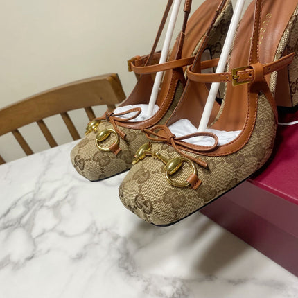 GUCCI 26S HORSEBIT SLINGBACK HEELS 105 MM IN BROWN AND BEIGE CANVAS