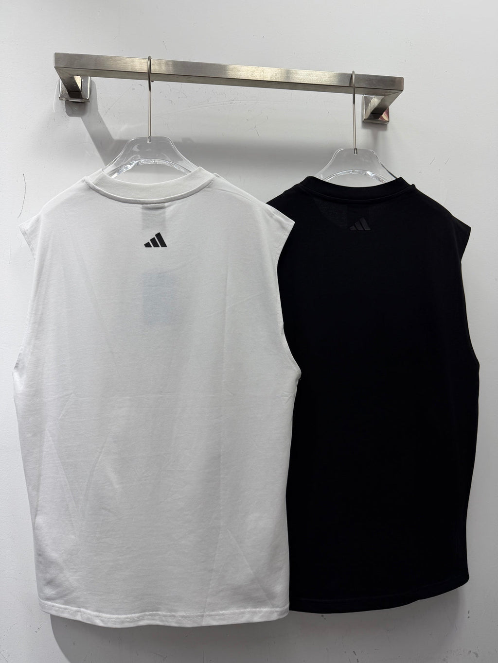 BALENCIAGA 26S SLEEVELESS T-SHIRT 047