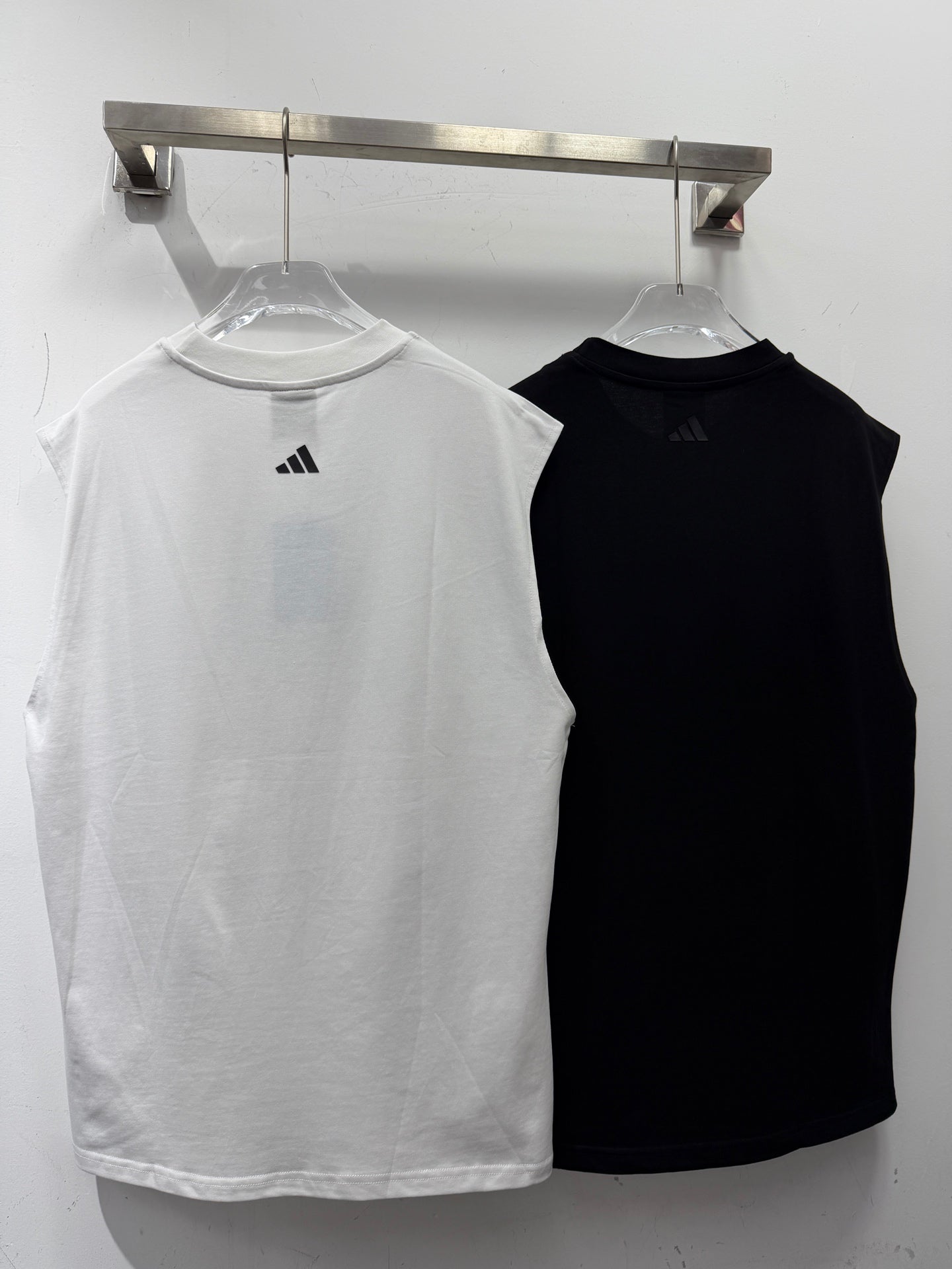 BALENCIAGA 26S SLEEVELESS T-SHIRT 047