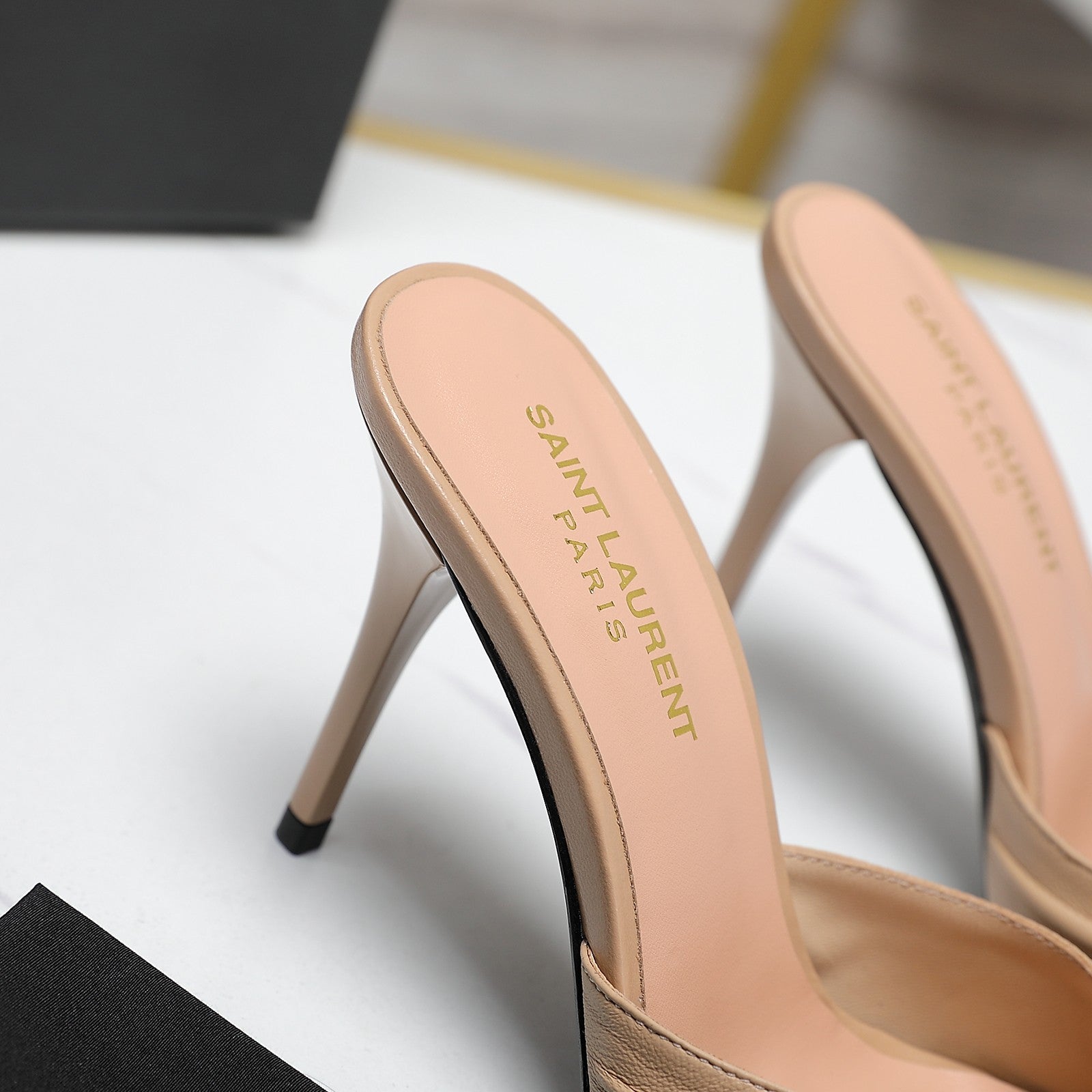 YSL HIGH HEEL 100 MM IN BEIGE CALFSKIN