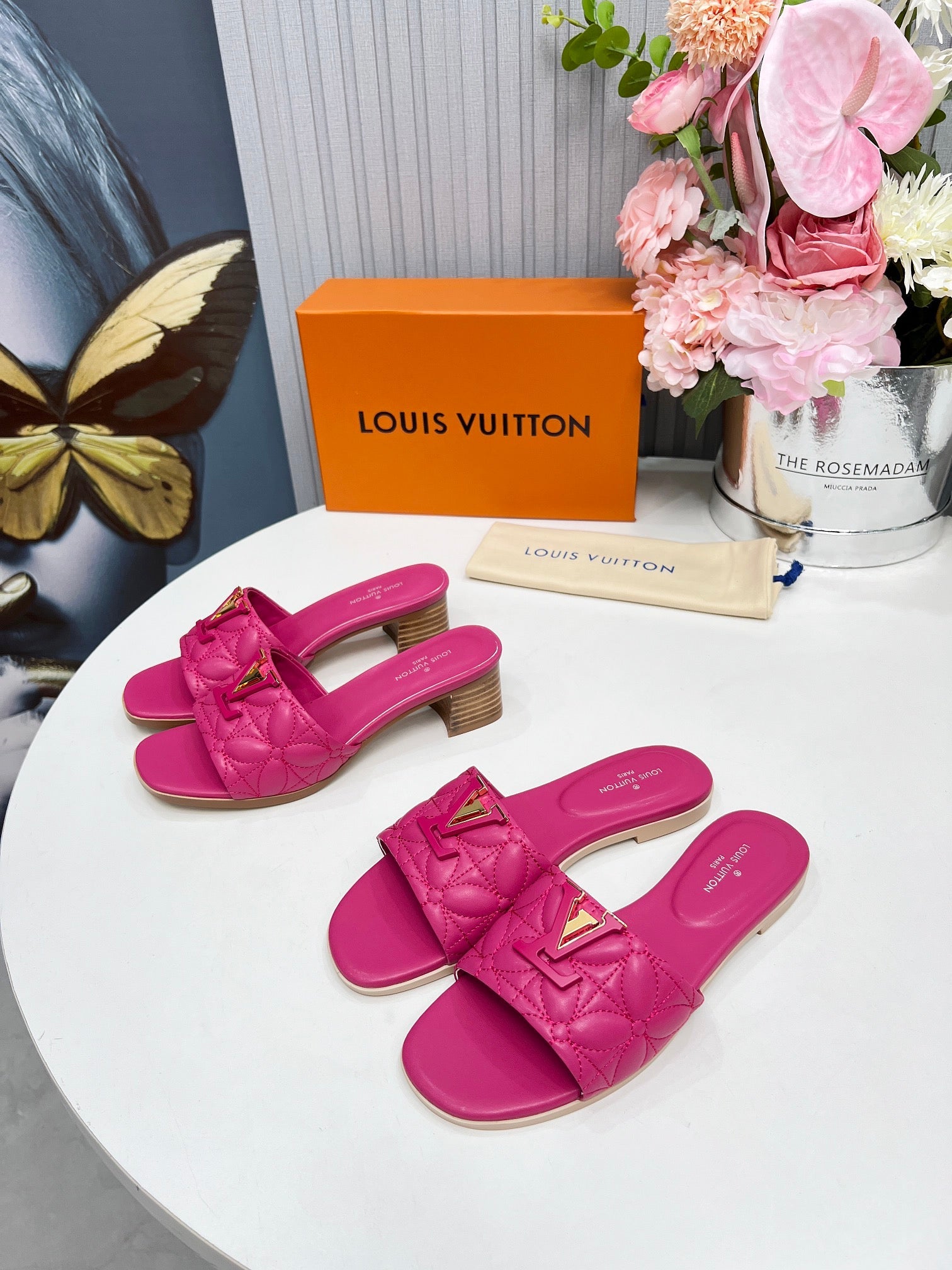 LV 26S MARE FLAT MULES IN PINK CALFSKIN