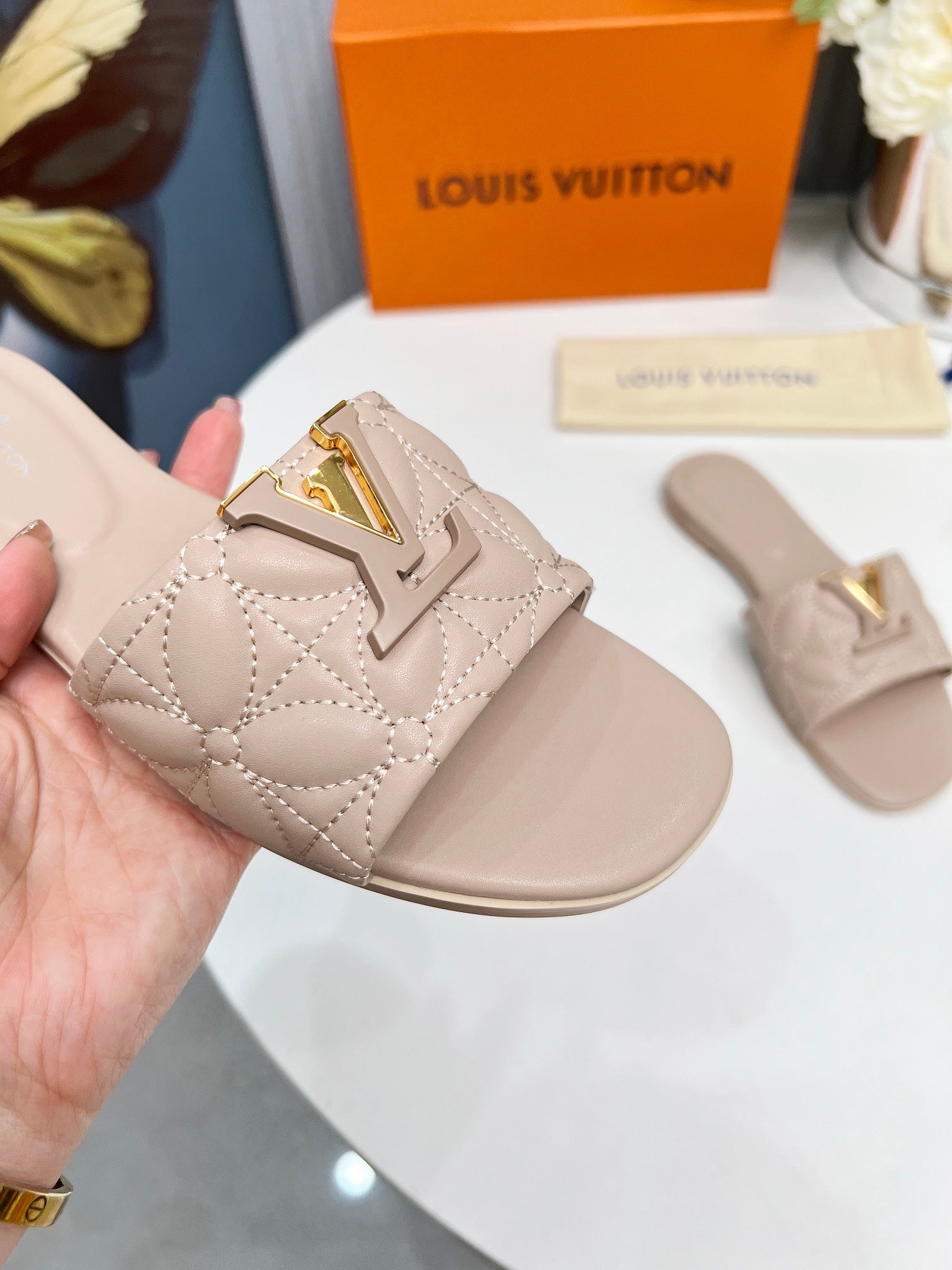LV 26S MARE FLAT MULES IN DARK BEIGE CALFSKIN