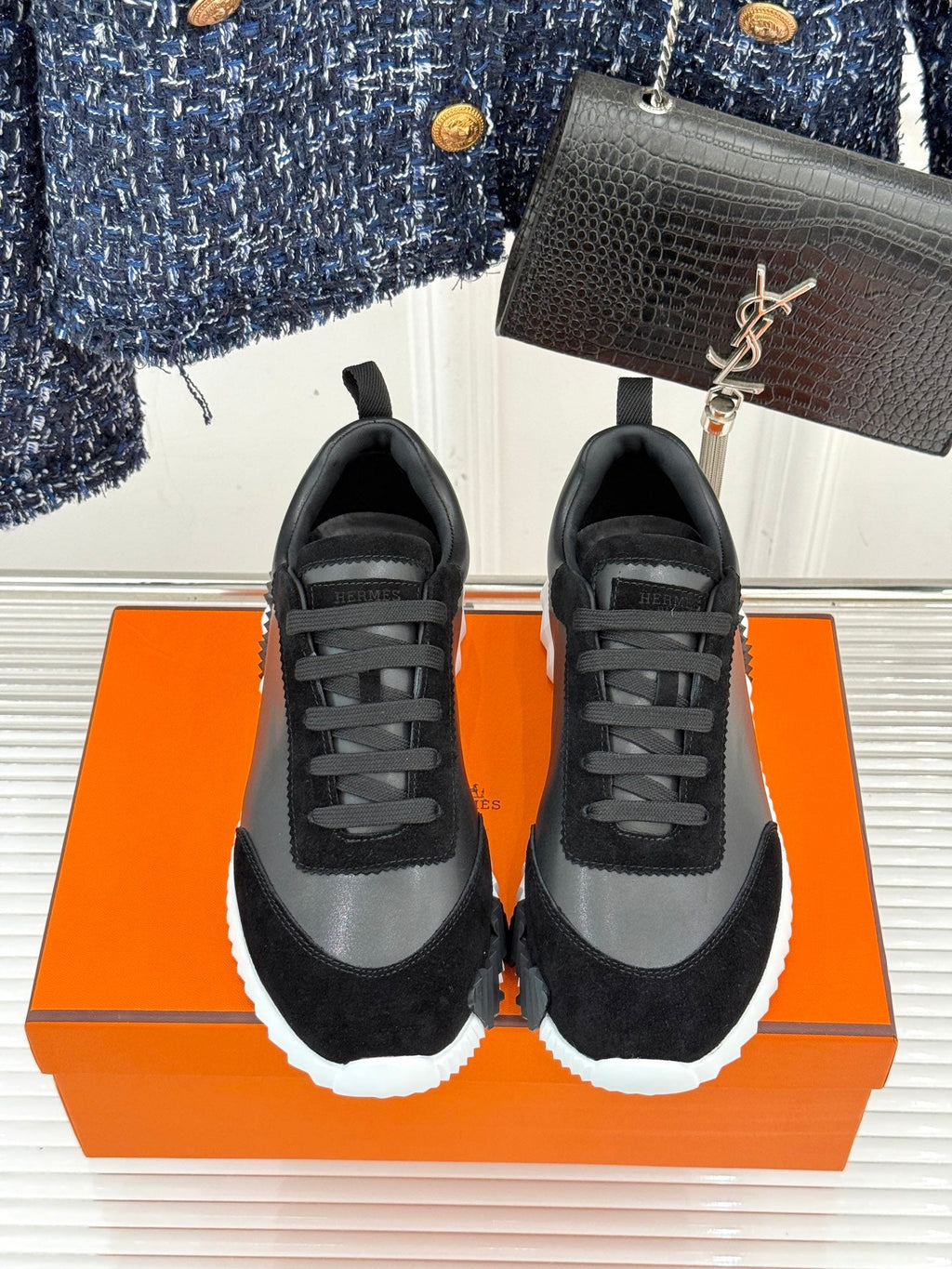 HM SNEAKER LOW SPORTS IN ALL BLACK MESH AND H SOLE