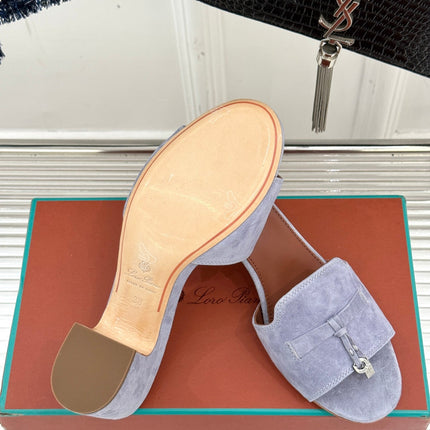 HIGH HEELS IN GREY SUEDE  AND LAMBSKIN