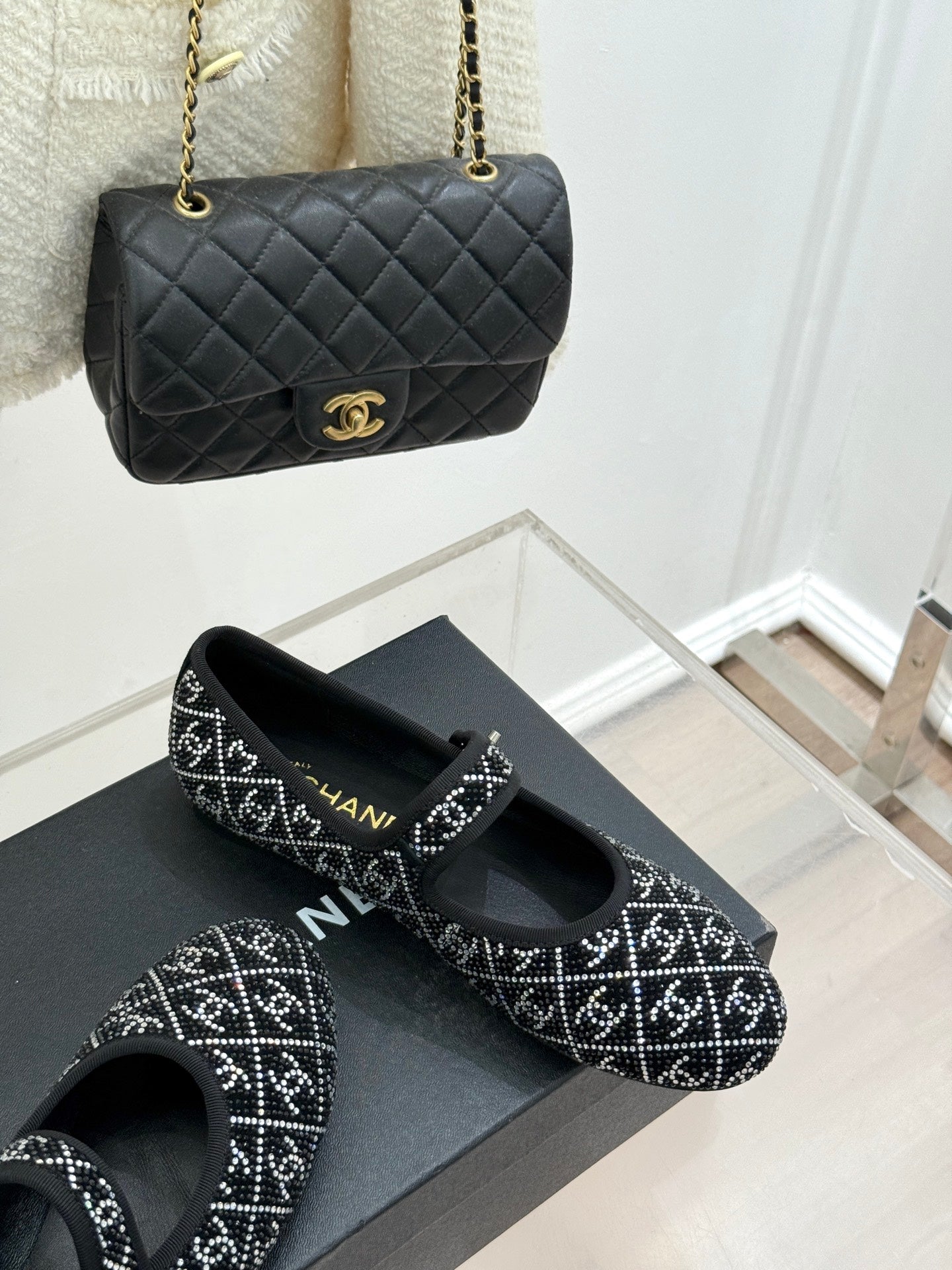 CC FLAT MARY JANE 25SS IN BLACK EMBELLISHED WITH RHINESTONES